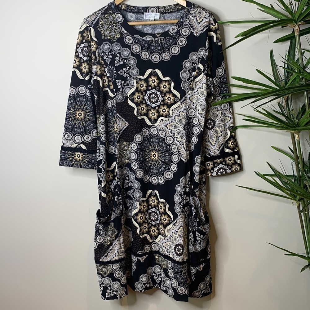 Signature Robbie Bee | Navy Pocket Round Neck Graphic Print Dress L
